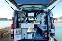 Flex-PLUS-campervan-2-tot-4-plaatsen-buitenkeuken.webp